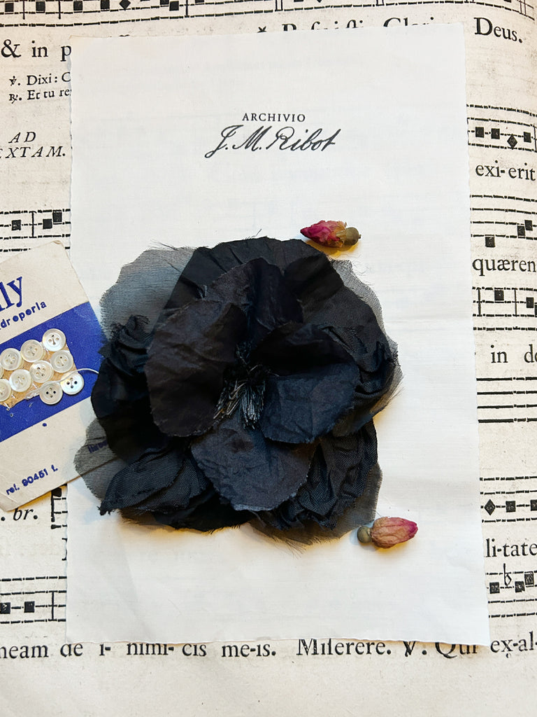 Archivio J.M. Poppy Flower Pin