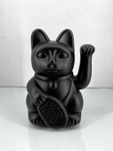 LUCKY CAT