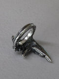 Blackmerle Claw Ring