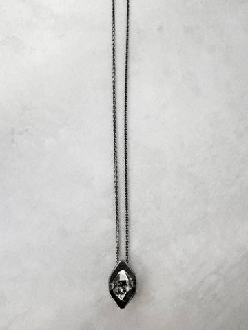 Gaspard Hex Quartz inclusion Necklace M