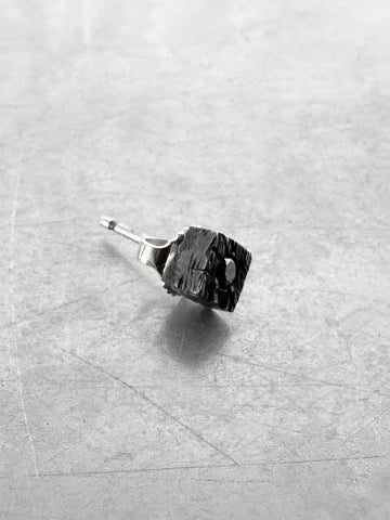 Gaspard Hex Cubical Stud With 2.5mm Black Diamond