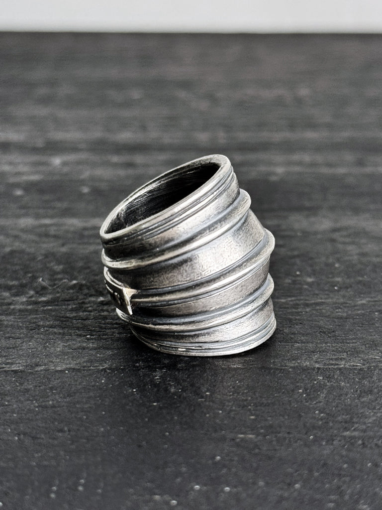 Goti AN947 Ring