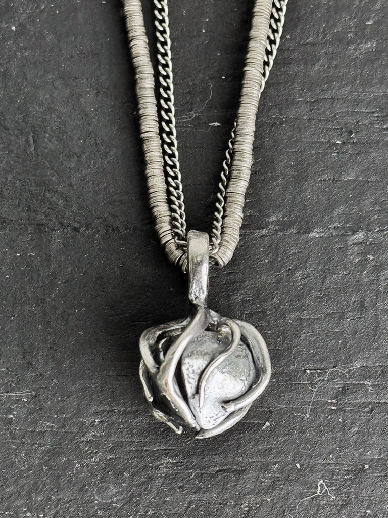 Goti CN2138 Necklace