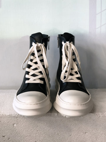 Dgnak Black front-laced high top