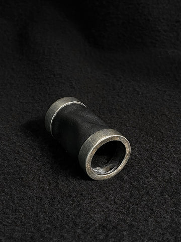 Guidi Ring with kangaroo leather details